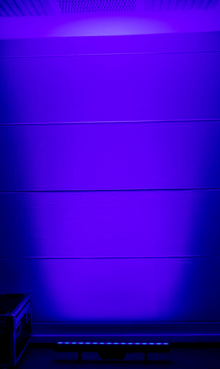 Astera AX2-50 Pixel Bar - 8 x 10W RGB+Amber+Mint Battery Powered LED Wall Washer (IP65 Rated)